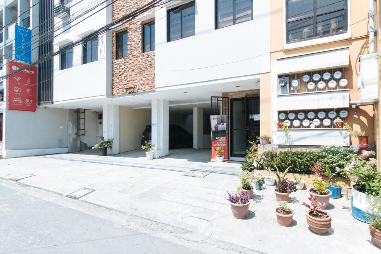فندق ريد دورز نير إس إم بيكوتان Paranaque City المظهر الخارجي الصورة