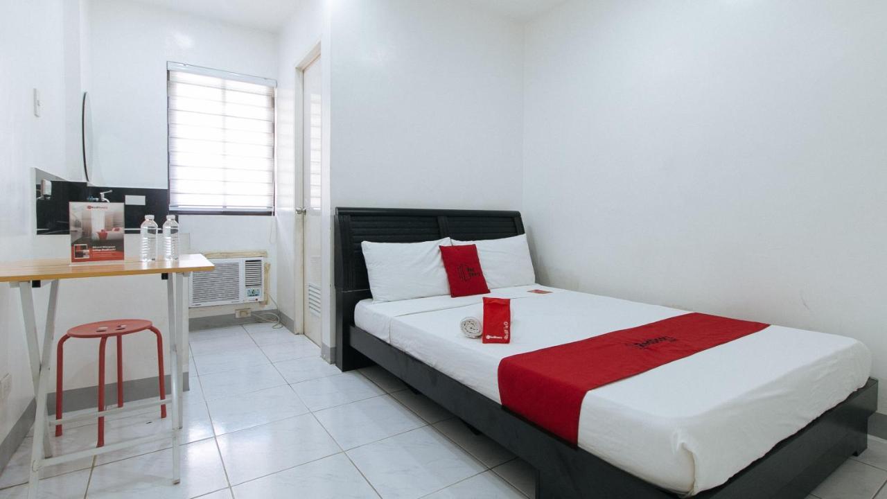 فندق ريد دورز نير إس إم بيكوتان Paranaque City المظهر الخارجي الصورة